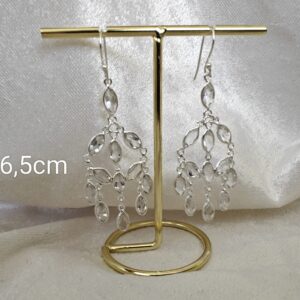 Mäekristallidefa rippuvad hõbekõrvarõngad