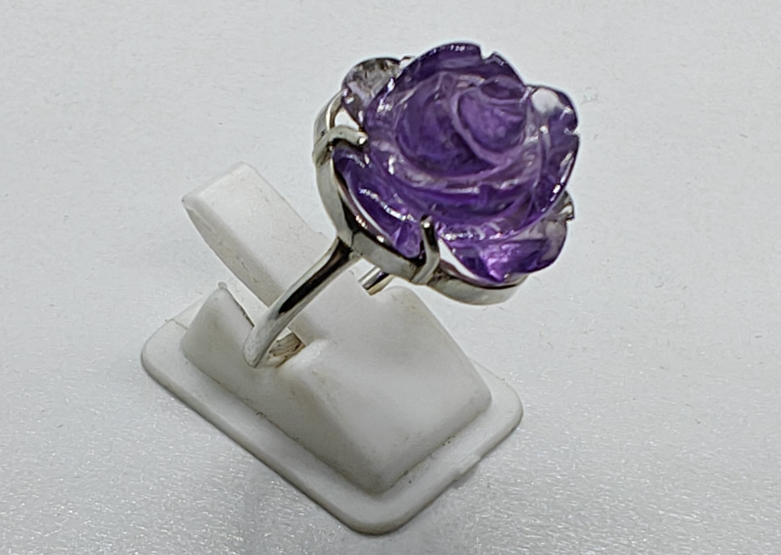 Ametüstroosiga hõbesõrmus - Image 2