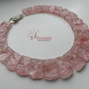 Roosa kvarts toorkiviga kaelakee hõbelukuga