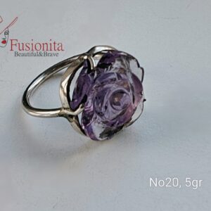Fusionita Ametüstroos hõbesõrmus Sõrmus. Käsitsi nikerdatud naturaalsest lillast ametüstsist roos hõberõngal Fusionita